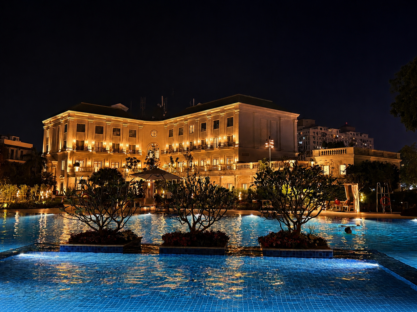 DLF Phase IV Club outdoor lighting project by Bagoti